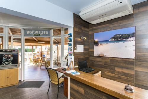 Sol Ponent Apartment Cala Blanca  Exterior photo