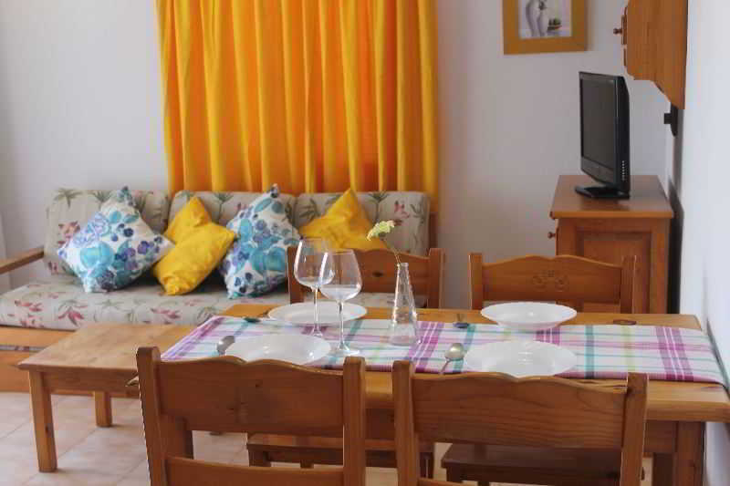 Sol Ponent Apartment Cala Blanca  Exterior photo